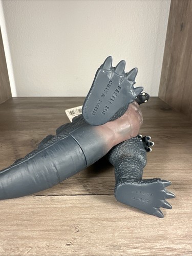 Bandai kaiju Ultra Monster Series 2012 No 20 Arstron RARE w Tag US STOCK - Picture 4 of 6