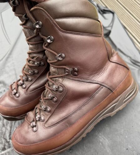 British Army Cold Weather Goretex Boots - Size UK 10M - Used Grade 1 - #B109 - Picture 2 of 9