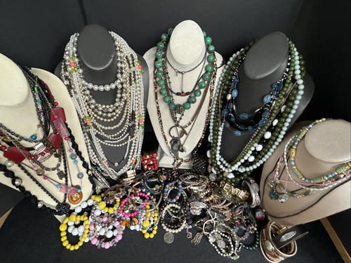 HUGE Vintage Women’s Boho Jewelry Lot 100 Pcs Necklace Bracelet Wearable T1009 - Picture 18 of 18