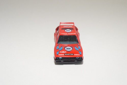 A23 1:43 BBURAGO BURAGO 4135 LANCIA DELTA S4 RALLY MARTINI ROJO COMO NUEVO EN... - Imagen 3 de 9