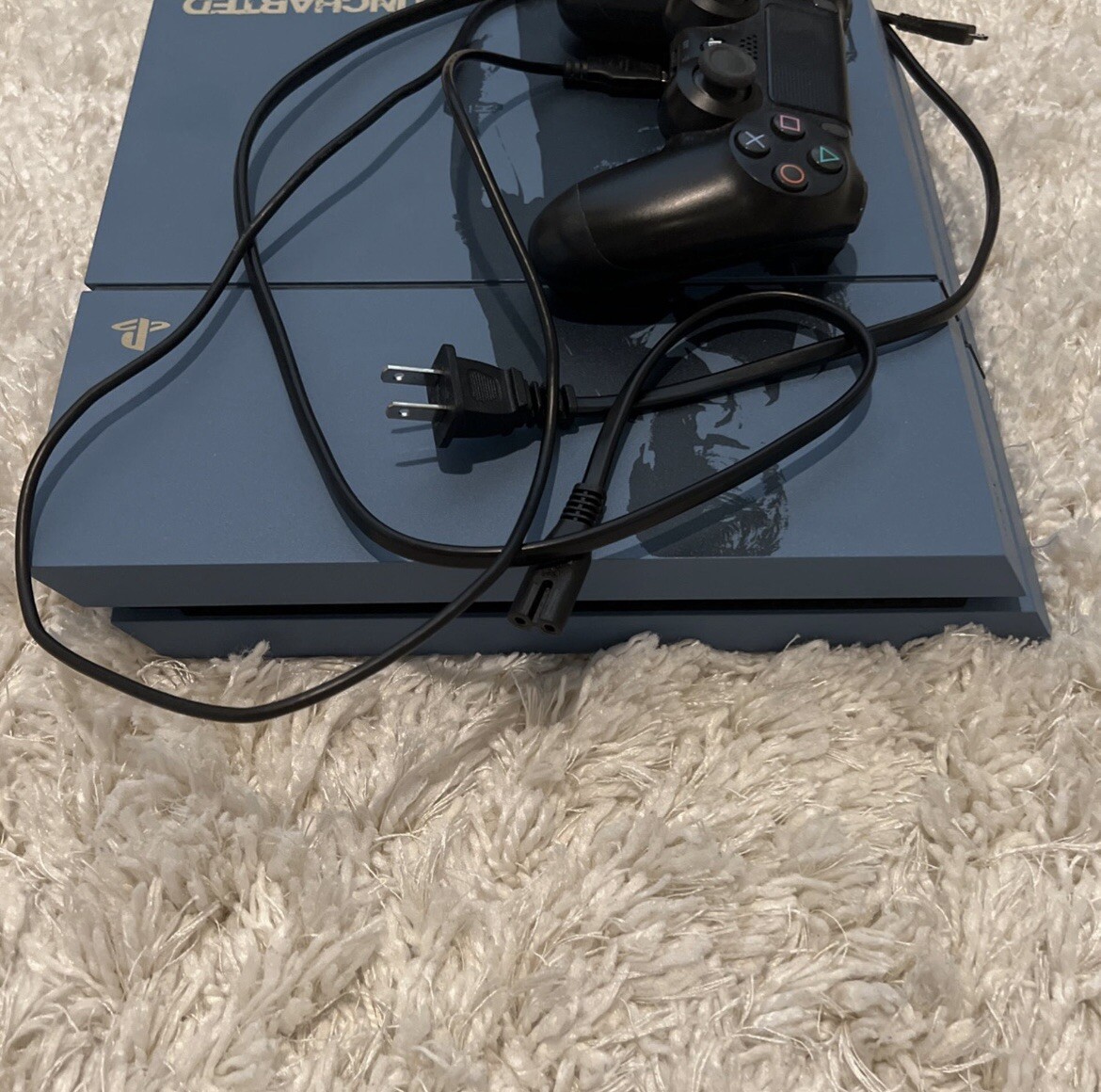 Sony PlayStation 4 Uncharted 4: Limited Edition Bundle 500GB Gray