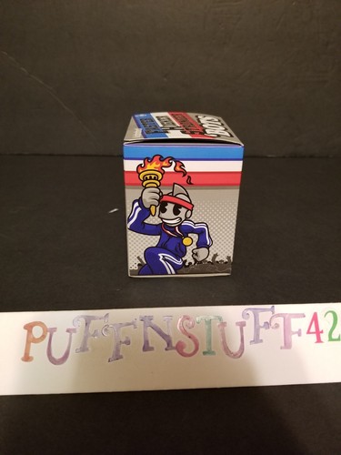 KIDROBOT FASTER HIGHER STRONGER BOTS 3"  2012 Olympic Games  LE of 2012  - Picture 5 of 7