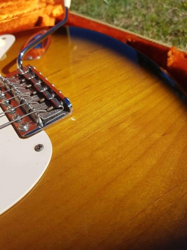 Fender AVRI '57 Stratocaster - 2 Tone Sunburst, made in USA - Picture 10 of 11
