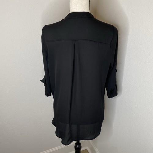 Blusa Top Lush Stitch Fix Para Mujer Pequeña Negra Semi Transparente Pestaña Enrollable Cuello en V - Imagen 3 de 8