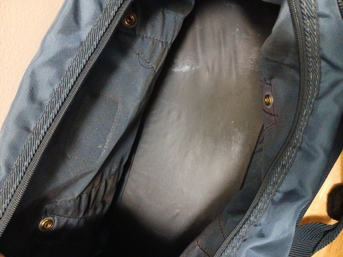 Pierre Cardin Duffle Gym Bag Nylon Navy Blue Travel Weekend Tote Carryon Vintage - Picture 10 of 11