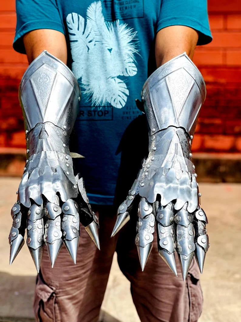 Medieval gauntlet hot sale gloves