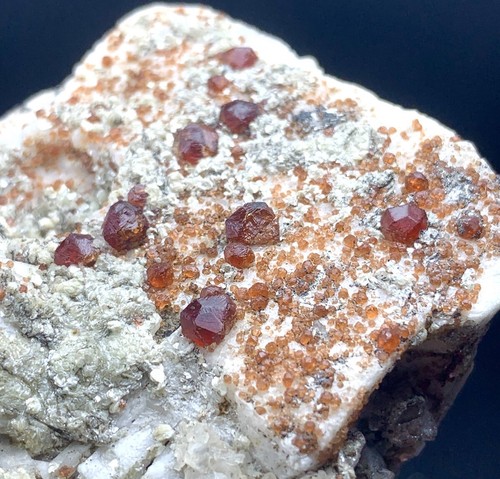 1065 Carats Garnet Cluster With Mica On Feldspar. - Picture 6 of 9