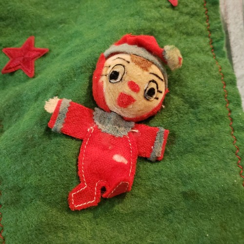 Medias de Navidad vintage de fieltro verde elfos en PJ's 15 pulgadas - Imagen 9 de 14
