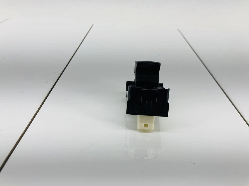 10-15 TOYOTA PRIUS BOTÓN REGULADOR VENTANA PUERTA DELANTERA DERECHA Y TRASERA OEM Foto 4 de 4