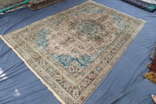 7x10 Turkmen Medallion Muted Distressed Rug, Oriental Rug- Bedroom- Kitchen Rugs - Picture 5 of 15