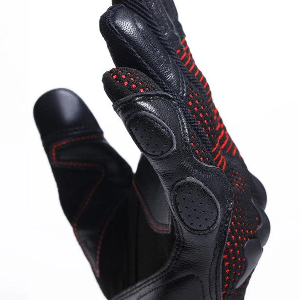 Black Red, photo 8 of 11