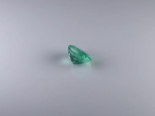 1.34 ct Oval Cut (8.18 x 6.16 mm) Colombia Green Emerald Natural Gemstone - Video 1 of 1