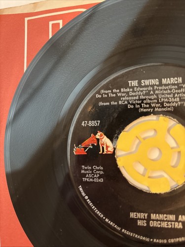 1966 Henry Mancini Orchestra The Swing March / In The Arms Of Love 45 rpm Record - Picture 4 of 10