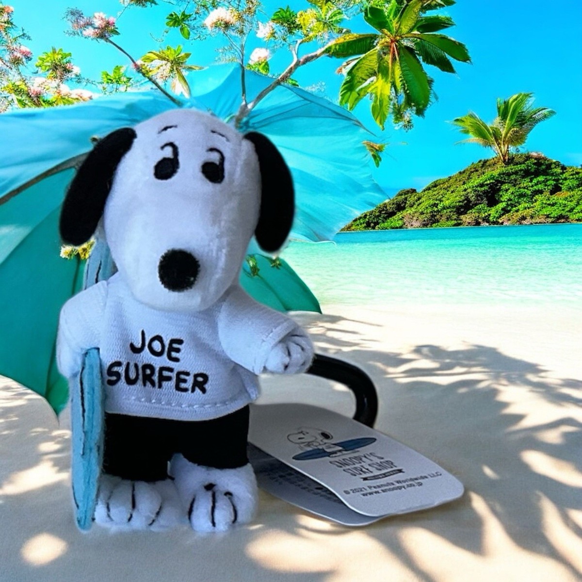 SNOOPY'S SURF SHOP キャラクターキーホルダーと缶バッチセット