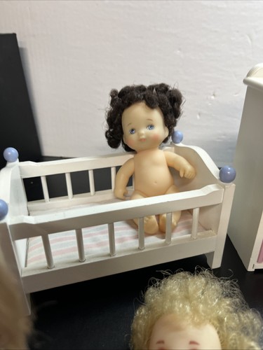 VTG 80’s Love a Bye Baby Dolls By Hasbro 8 Dolls Brush Furniture, Clothes R3 - Picture 6 of 21
