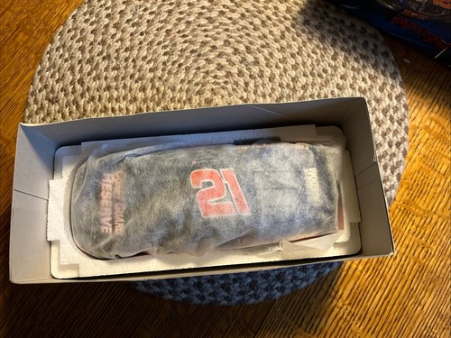 Kevin Harvick 1/24 Busch Series Coast Guard Reserve #21 2006 Richmond Win - Picture 8 of 11
