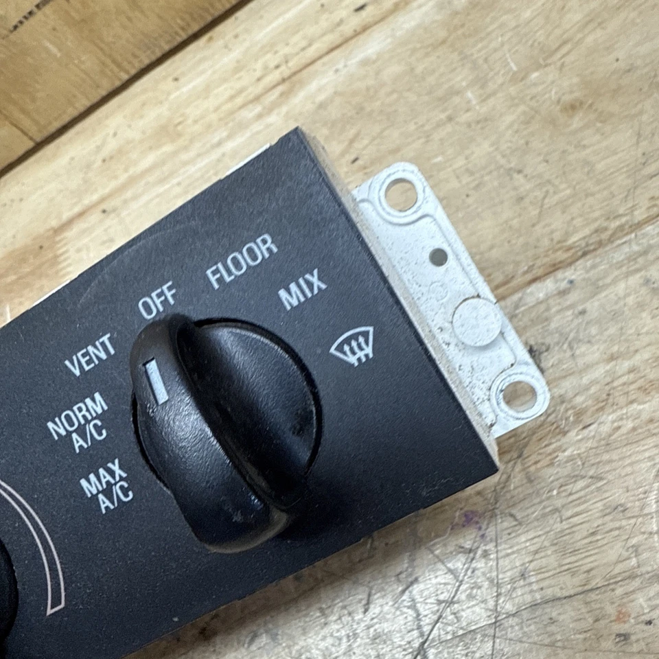 1994-2000 Ford Mustang AC Air HVAC Heater Climate Control Panel - Imagem 4 de 4