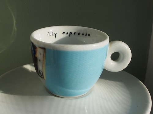 Illy Espresso Cups with Saucers Set of Three - Picture 4 of 10