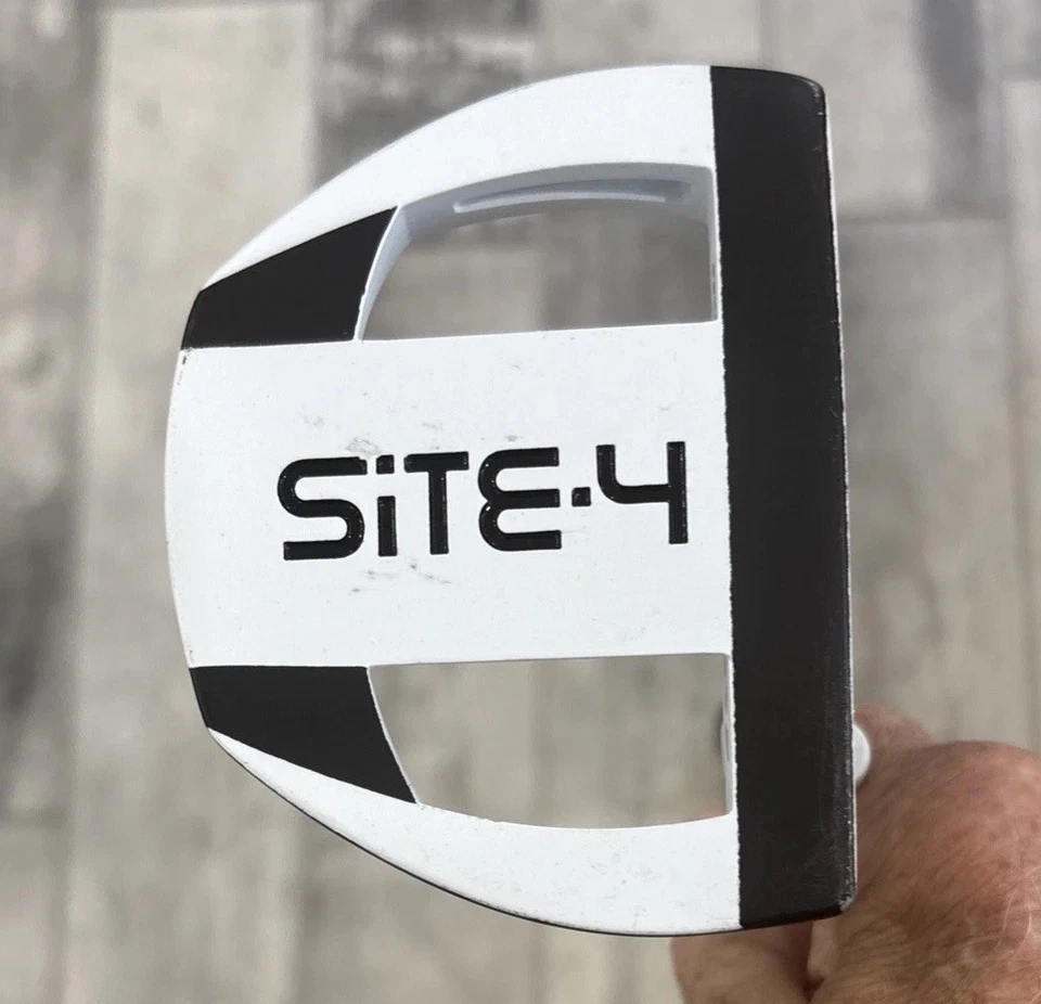 Pinimeadow Golf Putter Site-4 Gently Used 34.5” With Head Cover!! - Image 3 of 4