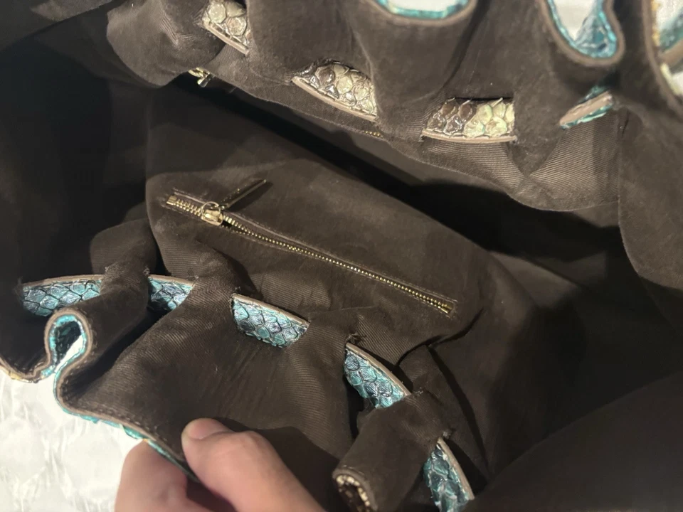 Bolsa Python Oscar de la Renta One-of-a-Kind – US$ 300 - Imagem 3 de 4