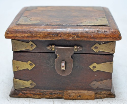 Vintage Wooden Small Storage Box Original Old Hand Crafted Brass Fitted - Picture 3 of 7