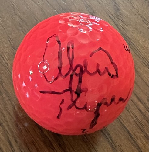 LEXI THOMPSON NEW HOT PINK WILSON HOPE SIGNED GOLF BALL AUTO AUTOGRAPH LPGA ⛳ - Picture 1 of 2