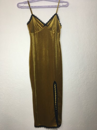 Forever 21 Women Sz S Long Knit Dress Gold NWT Black Lace Trim High Slit Solid