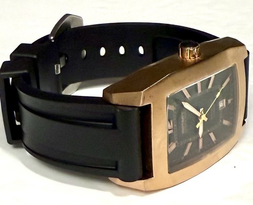 39mm Auto ROTARY Series 200 | Rosetone Rectangle | Black Dial & Strap | Watch - Picture 6 of 12