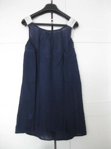 Gap Women’s Sleeveless V-neck Top - Size S - Picture 4 of 7