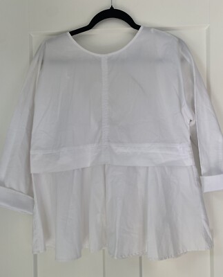 Riva White Size Small Blouse Zip Back