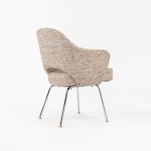 2022 Knoll Saarinen Executive Arm Chair in Oatmeal Fabric with Tubular Legs - Picture 2 of 12