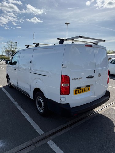 Vauxhall Vivaro 1.5 diesel 2023 - Picture 4 of 18