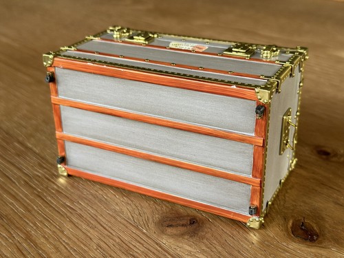 Louis Vuitton Mini Vaporera de Zinc Baúl Pisapapeles Accesorio de Escritorio Estuche Joyero - Imagen 6 de 10