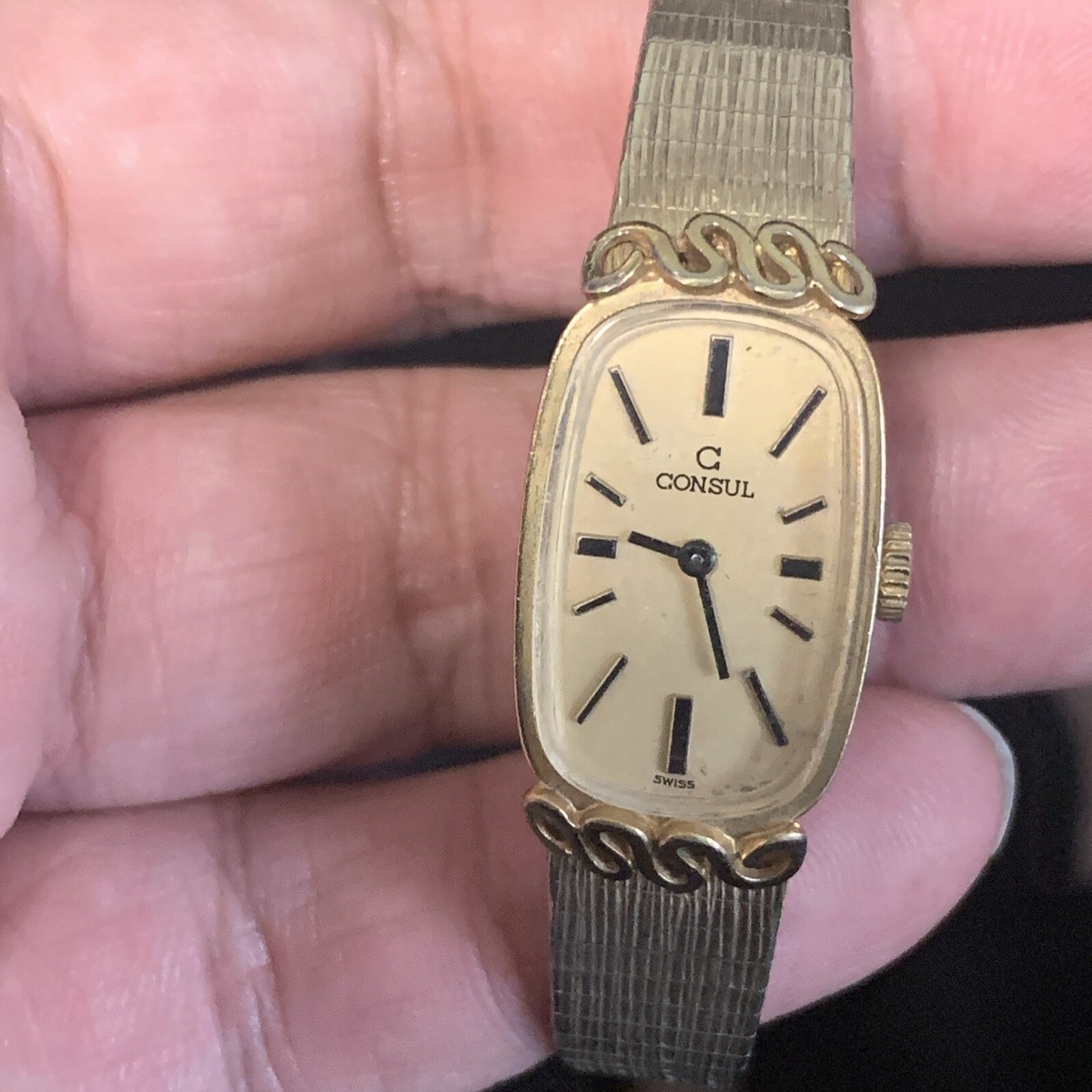 Ladies Consul Swiss Watch Vintage Consul 10 K Gold Plated Watch, Swiss Made, Working  main image 3