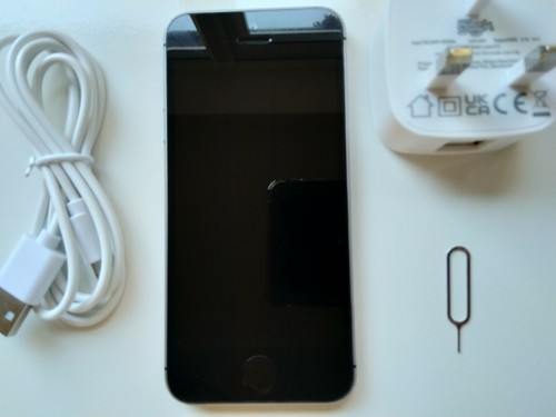 iPhone SE 2016 4Inches 32GB Smartphone - Space Grey (Unlocked) - Afbeelding 10 van 12