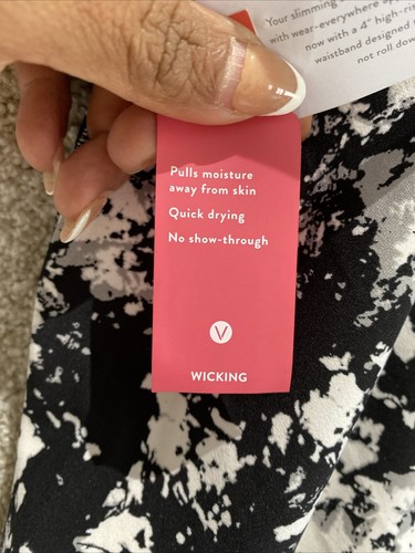 Livi by Lane Bryant NWT Tie Dye Capri Power Workout Leggings Women's 26/28 - Picture 3 of 12