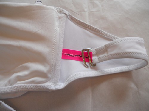 VICTORIA'S SECRET WHITE BANDEAU BIKINI TOP SPARKLY RHINESTONE HEART NWT 32R0 - Picture 6 of 6
