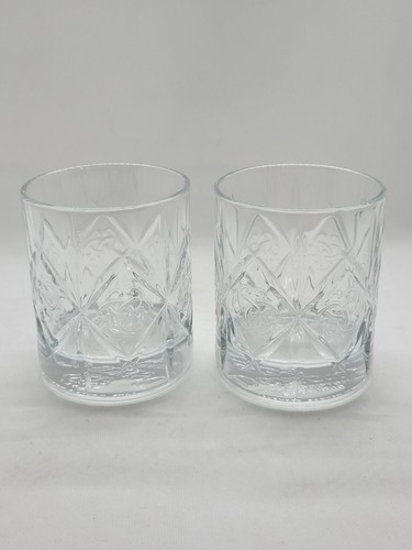 Dewar's Whiskey/Scotch Rocks Glass - Embossed Trefoil Celtic Truth Knot Set Of 2 - Picture 1 of 6