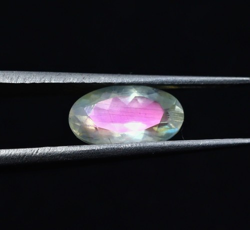 Natural Rainbow Moonstone 0.87 Carat 8.3x4.7 MM Oval Shape Faceted Gem - Picture 5 of 7