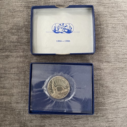Statue of Liberty Commemorative 1986 D Half Dollar Uncirculated 50c Coin - Picture 4 of 4