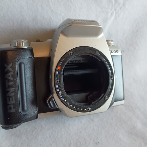 Pentax MZ-50 35mm SLR Camera + Pentax 28-80mm F3.5-5.6 Lens - UNTESTED - Picture 10 of 14