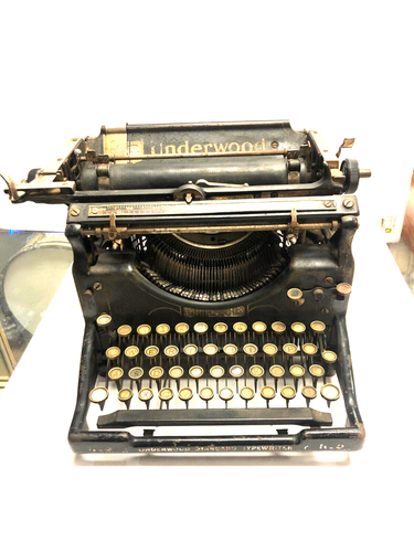 UNDERWOOOD STANDARD TYPEWRITER #5 CIRCA 1930'S