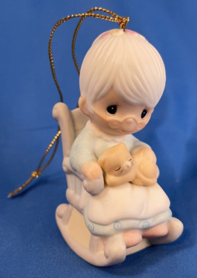 E-0516 Precious Moments ''The Purr-fect Grandma''  Cedar Tree mark, box, ornament