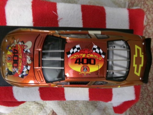 LOONEY TUNES EVENT CAR 2001 ELITE #1414 OF 1800 BRAND NEW!!!!! - Picture 7 of 11