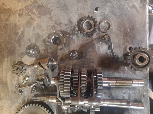 2000 Suzuki Quadrunner 250 2x4 Transmission Set - Picture 3 of 5
