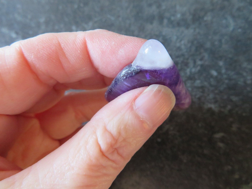 BEAUTIFUL CHEVRON AMETHYST (10.5 grams / 42 mm) SLICE OR FLAT STONE (E3) - Picture 5 of 7