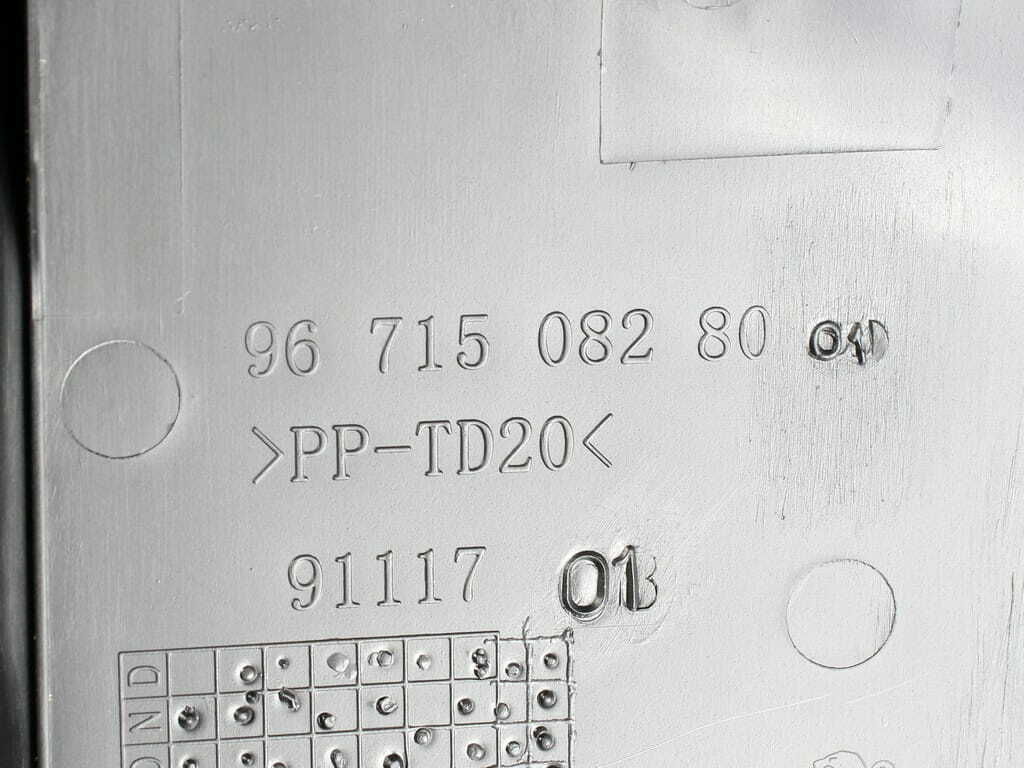 9671508280 BoîTe à Fusibles De Compartiment Moteur Voiture 6500 Kg Couvercle Protection Batterie Pour 508 C6 C5 83329647