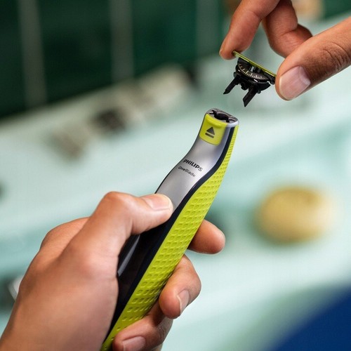 Philips OneBlade 360 QP2734 Hybrid Shaver Trimming Contouring and Shaving - Picture 10 of 12