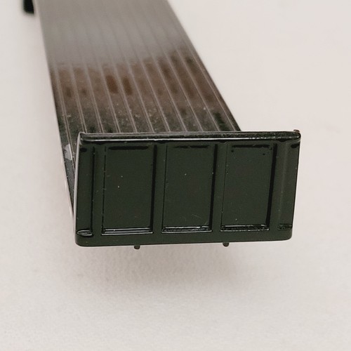 SpecCast 1:64 Peterbilt 387 Conventional Cab with flat trailer (loose - no box) - Picture 17 of 24