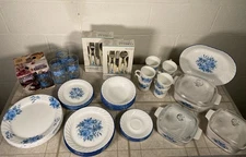 Corelle Dinnerware Blue Velvet 99 Pieces 8 Sets Flower Vintage EXCELLENT